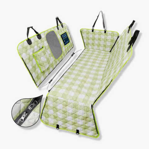 車の後部保護カバー — 犬を運ぶのに最適