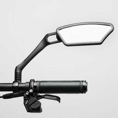 Zrcátko na motorku a kolo rotující o 360° — Optimální ochrana a viditelnost 